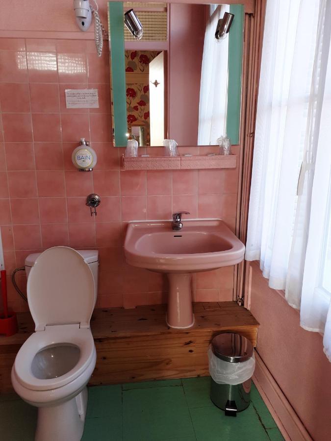 Hotel Du Chateau Blanc Elbeuf Esterno foto