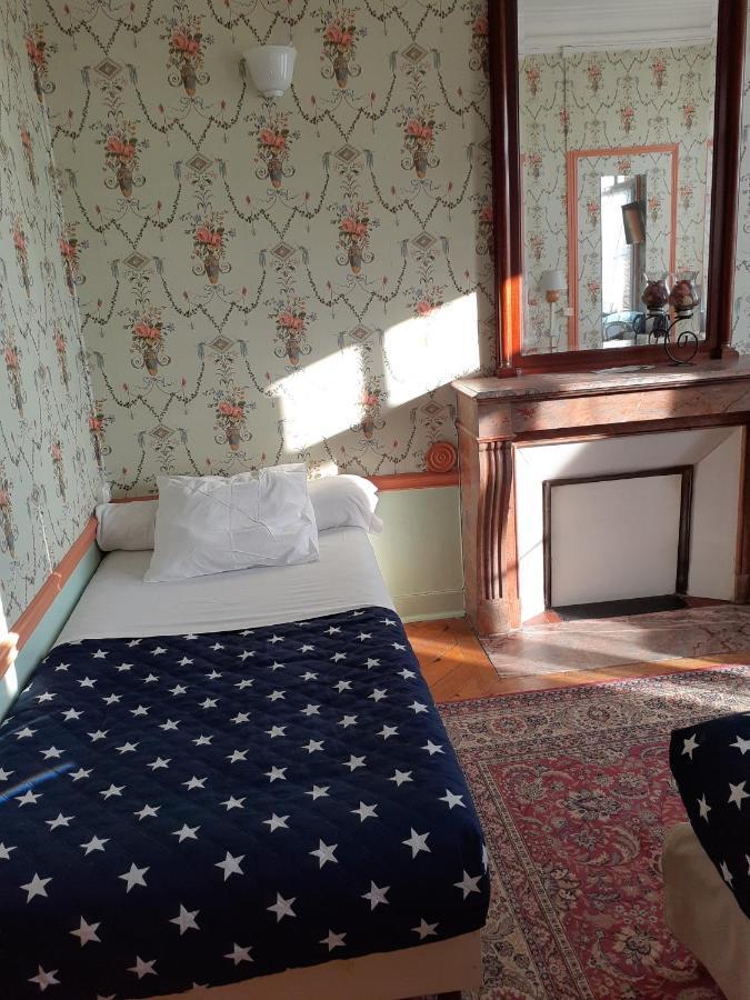 Hotel Du Chateau Blanc Elbeuf Esterno foto