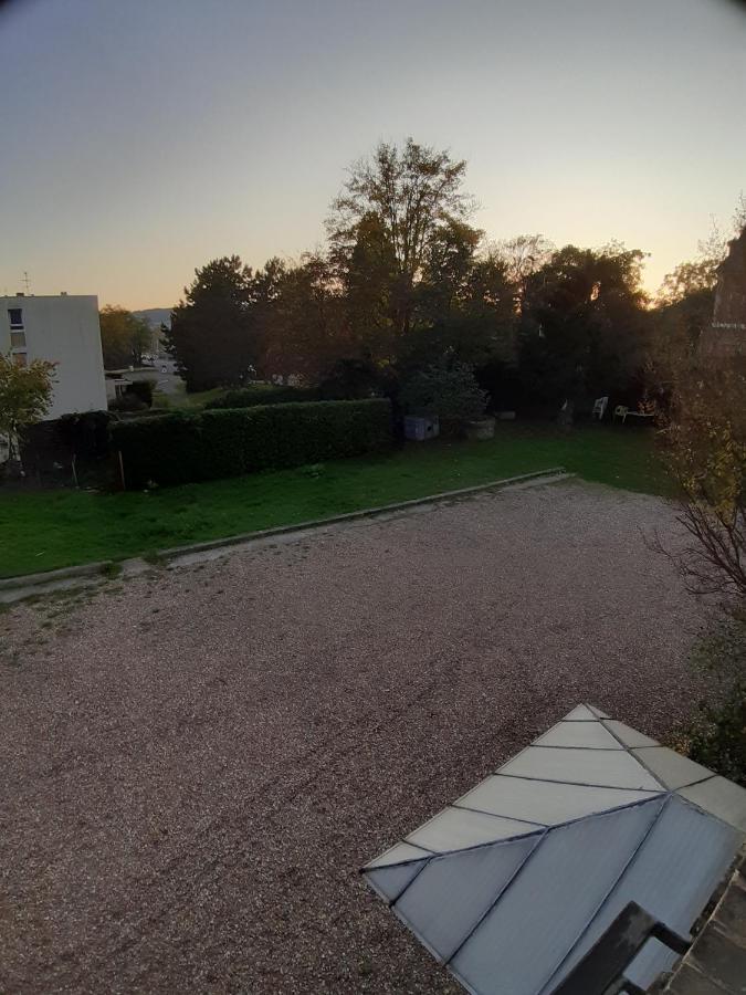 Hotel Du Chateau Blanc Elbeuf Esterno foto